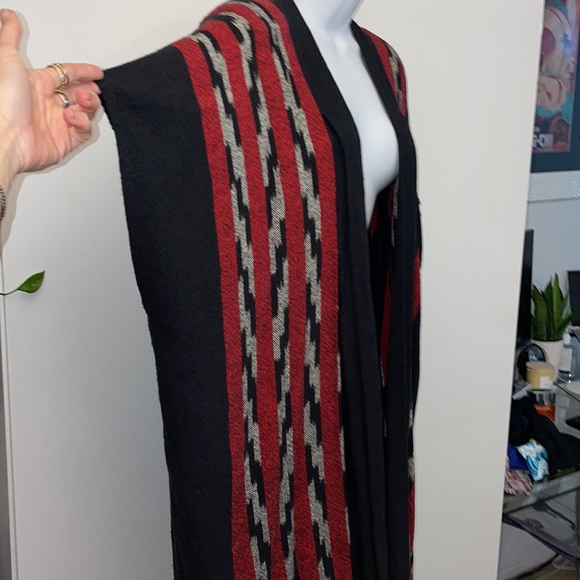 Deborah Hughes handwoven poncho red black ikat - Picture 3 of 9